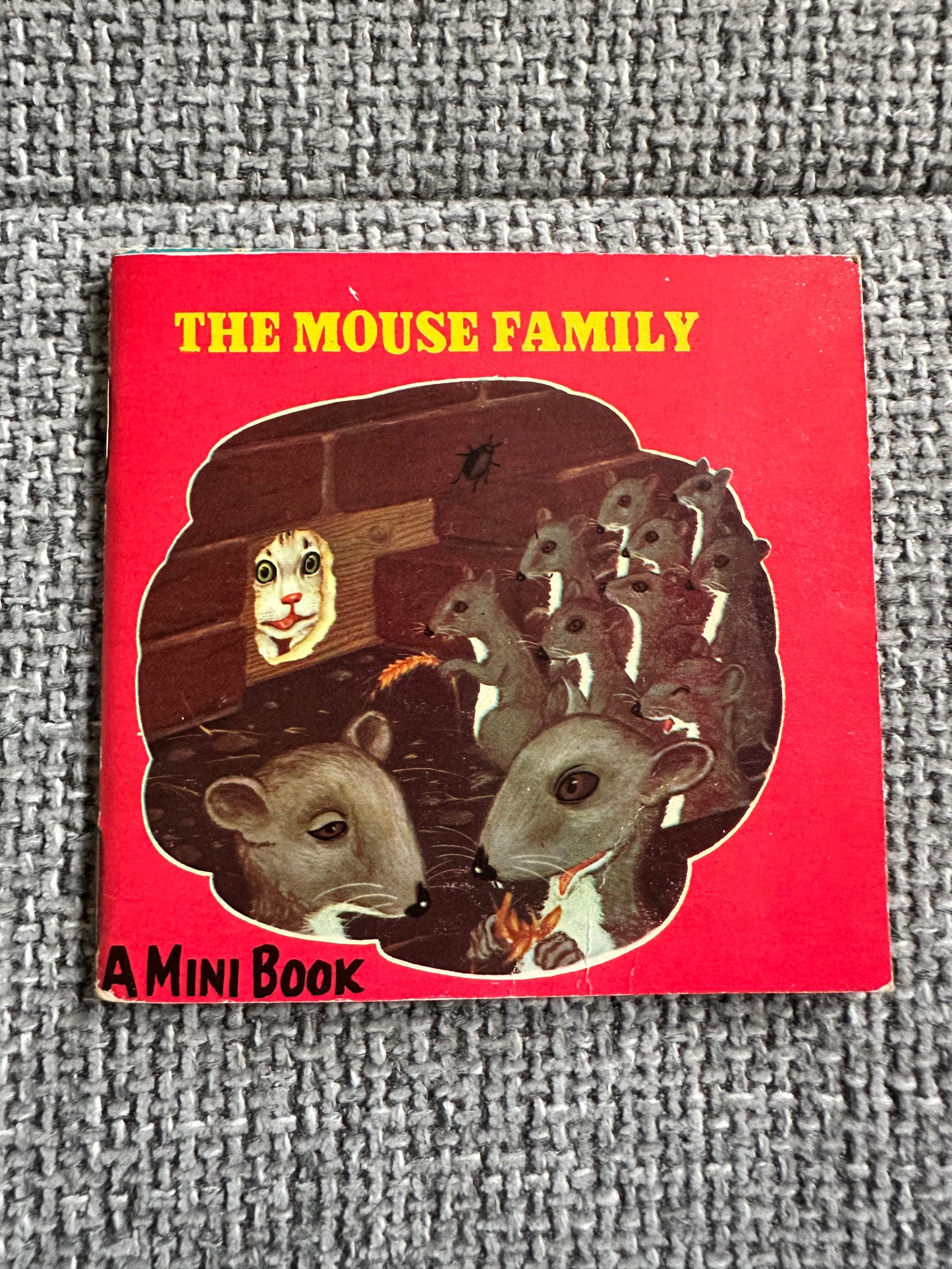 1950’s The Mouse Family A Mini Book (Brown Watson published)