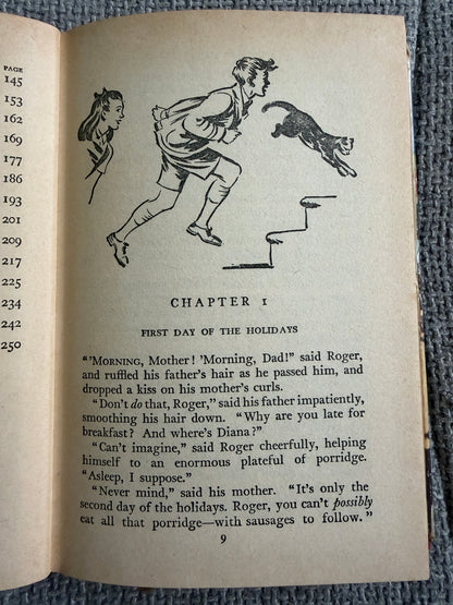 1961 The Rilloby Fair Mystery - Enid Blyton (Gilbert Dunlop illust) Collins