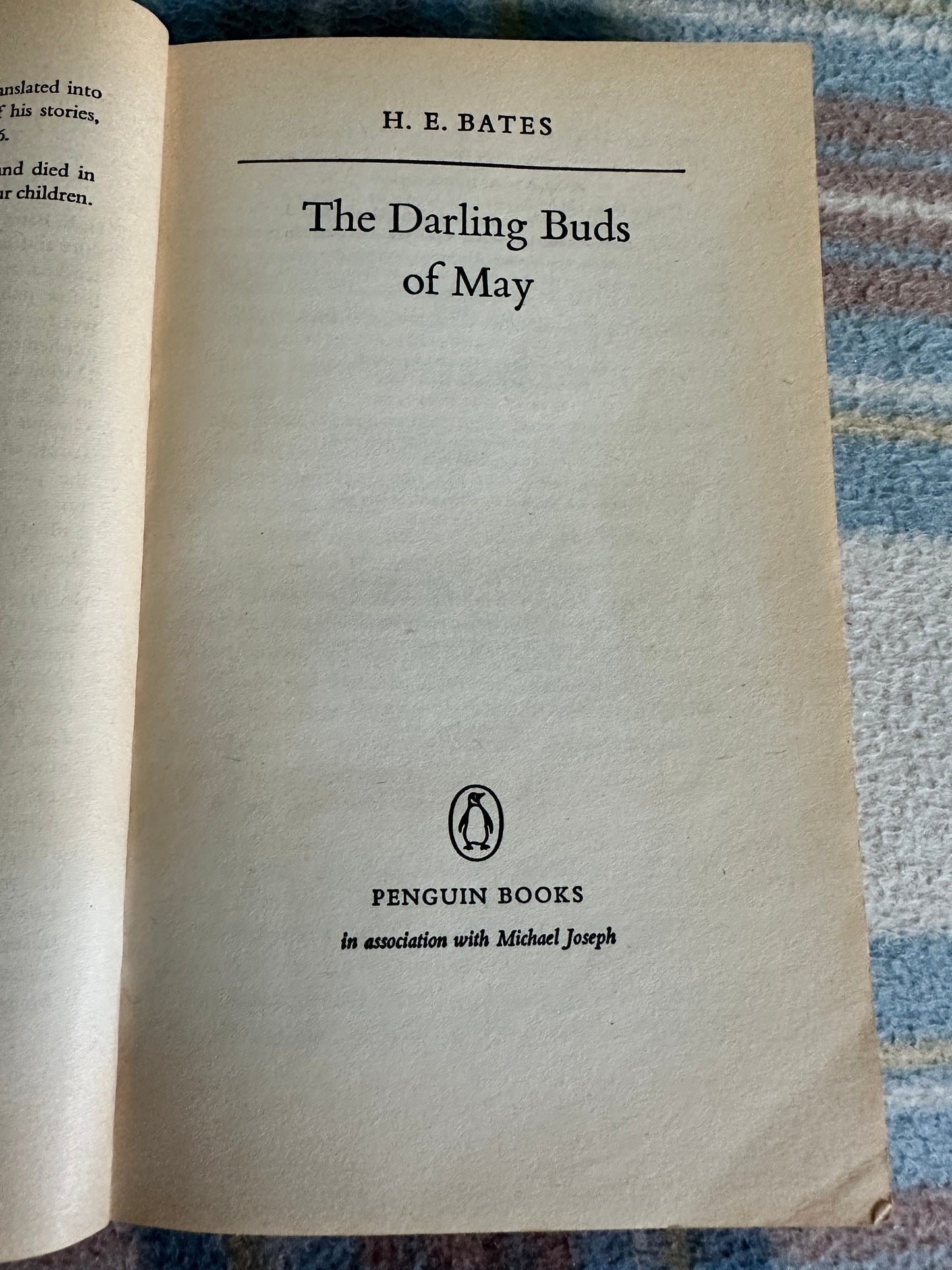 The Darling Buds Of May - H. E. Bates(Penguin)