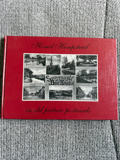 1994 Hemel Hempstead In Old Picture Postcards - Dennis F. Edwards (European Library)