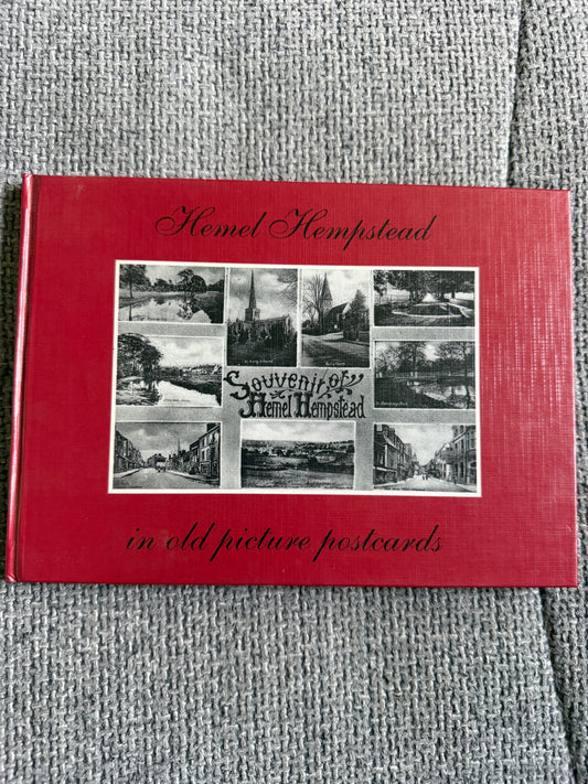 1994 Hemel Hempstead In Old Picture Postcards - Dennis F. Edwards (European Library)