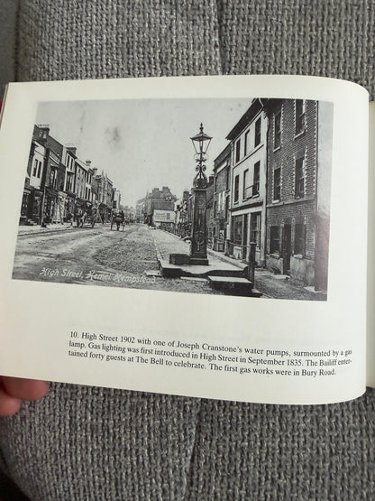 1994 Hemel Hempstead In Old Picture Postcards - Dennis F. Edwards (European Library)
