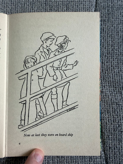 1961 The Pole Star Family - Enid Blyton (Ruth Gervis illust) Lutterworth Press