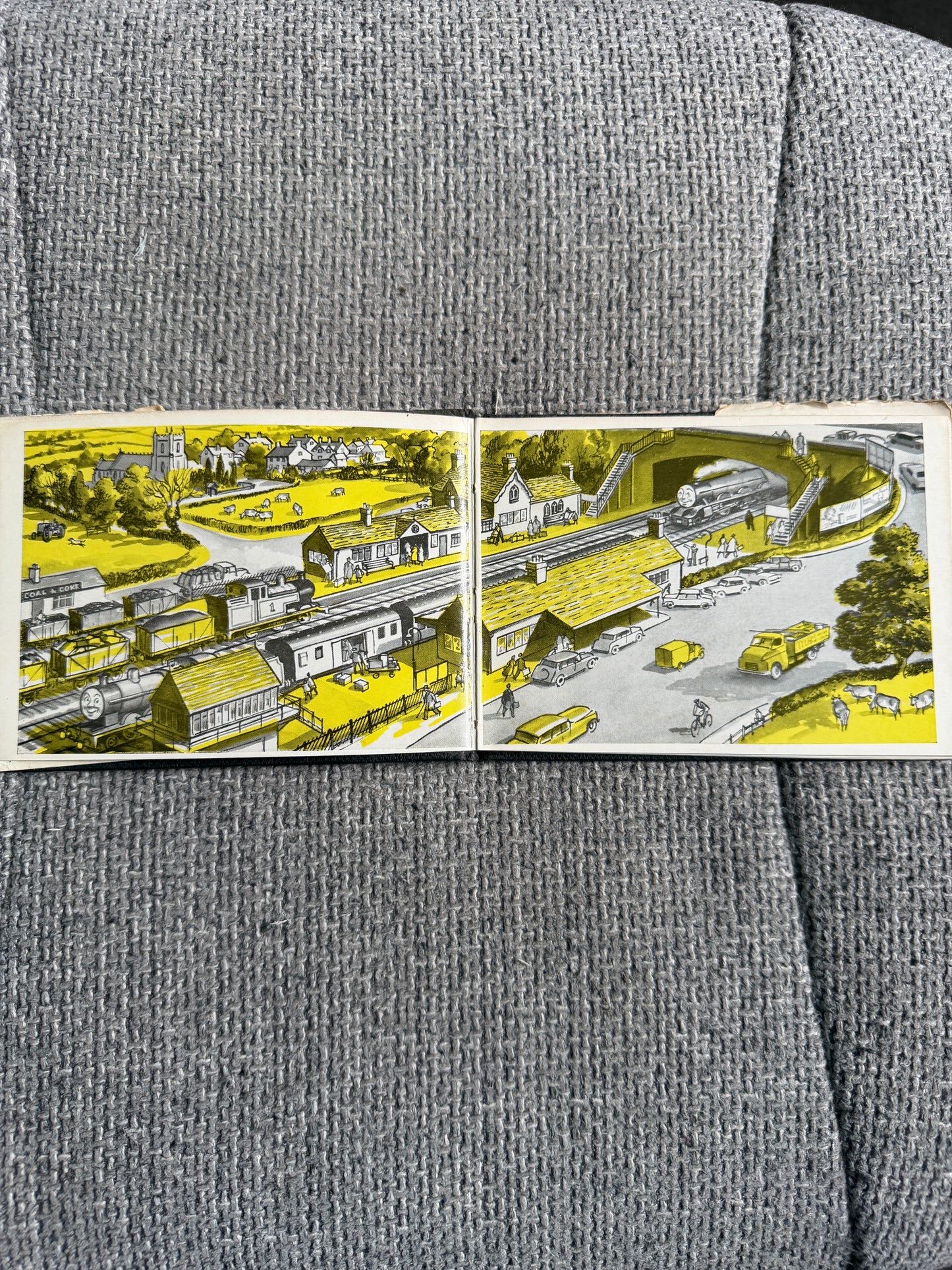 1969 The Twin Engines (No15) The Rev W. Awdry (John T. Kenney illust) Kaye & Ward Ltd)