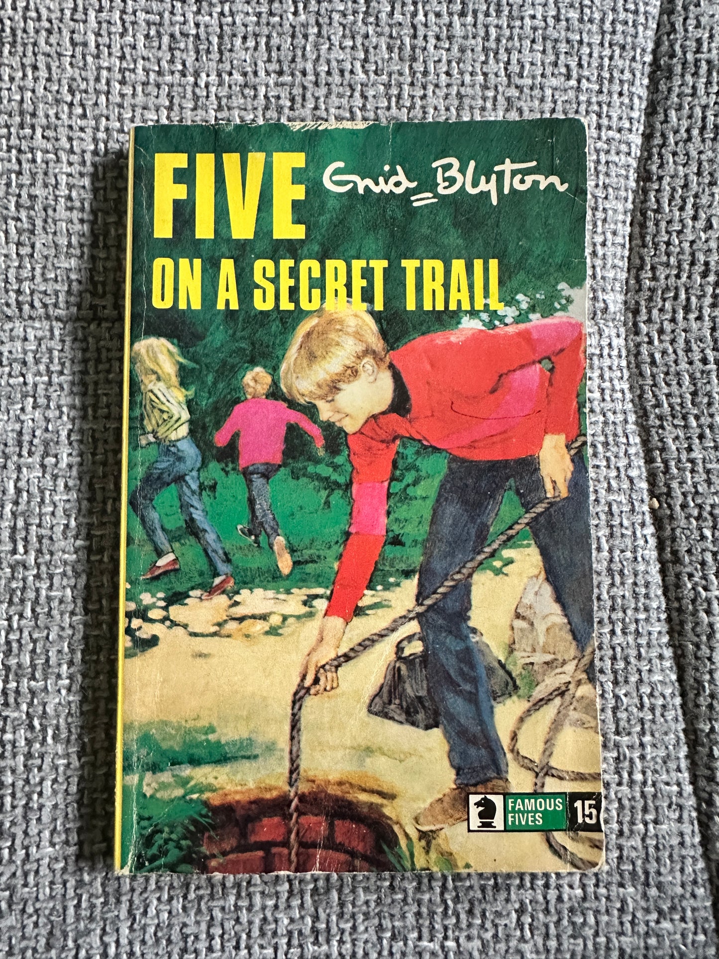 1972 Five On A Secret Trail - Enid Blyton(Eileen A. Soper) Knight Books