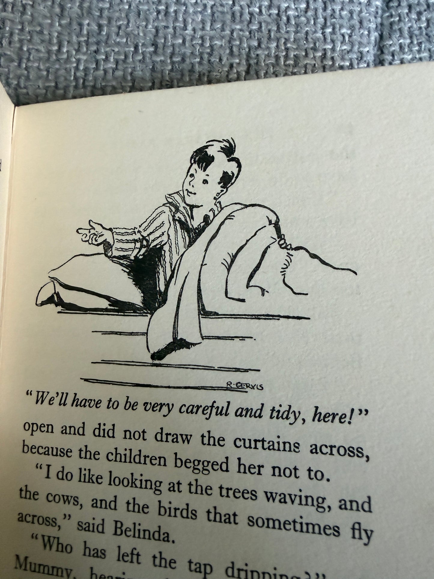 1965 The Caravan Family - Enid Blyton (Ruth Gervis illust) Lutterworth Press