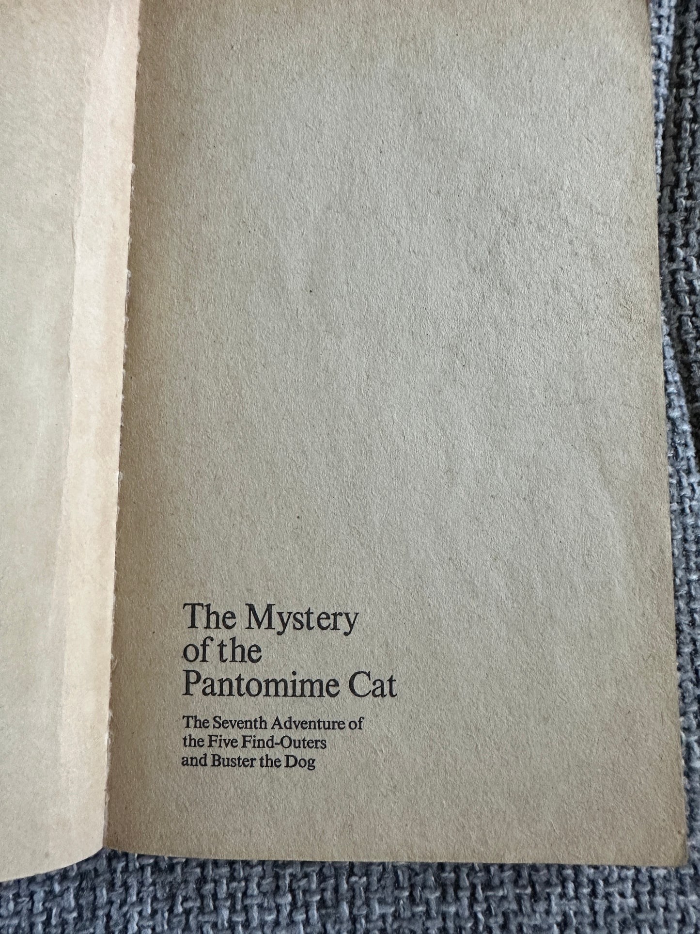 1978 The Mystery Of The Pantomime Cat - Enid Blyton(Mary Gernat Illust)Granada Publisher