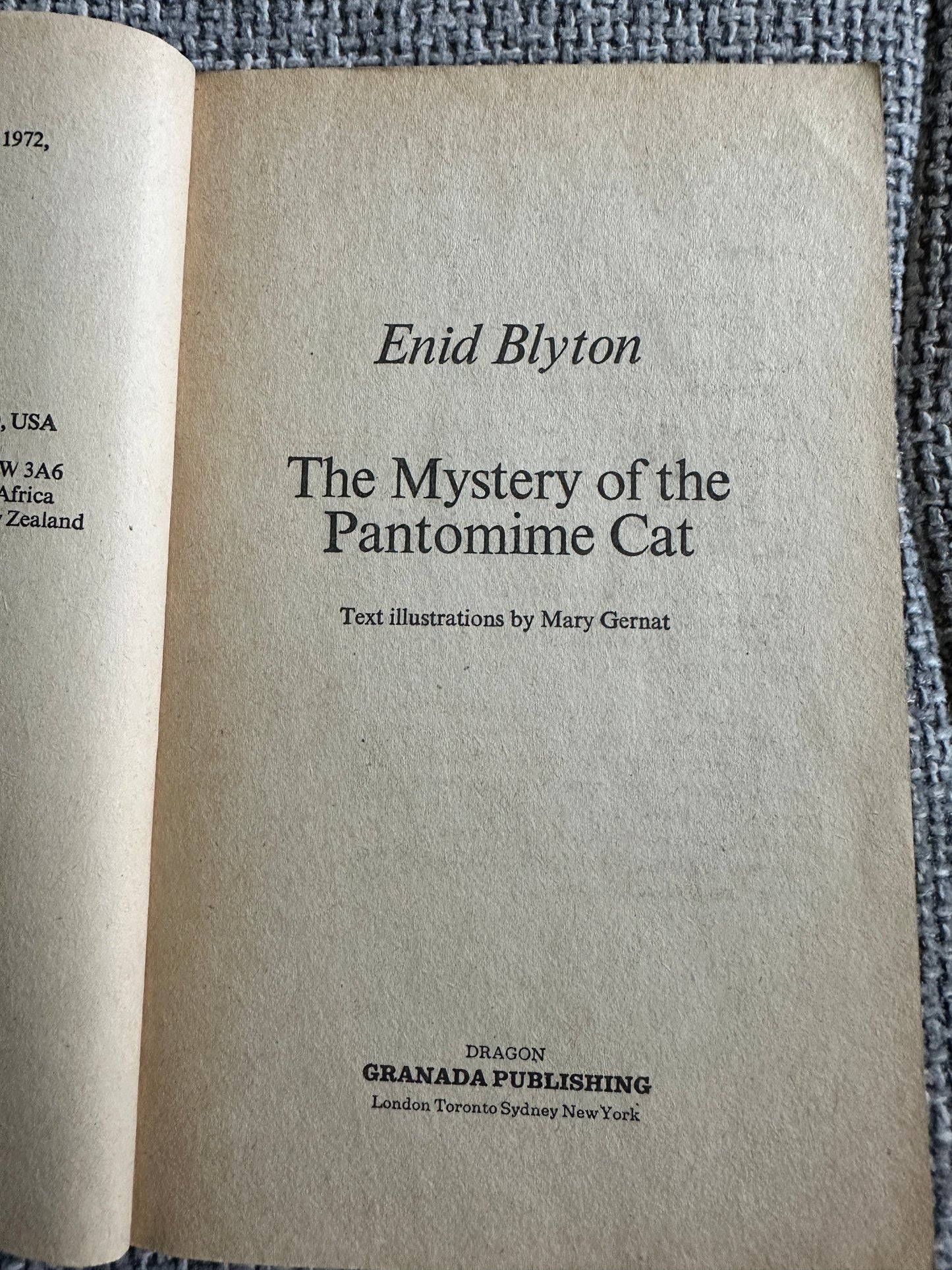 1978 The Mystery Of The Pantomime Cat - Enid Blyton(Mary Gernat Illust)Granada Publisher