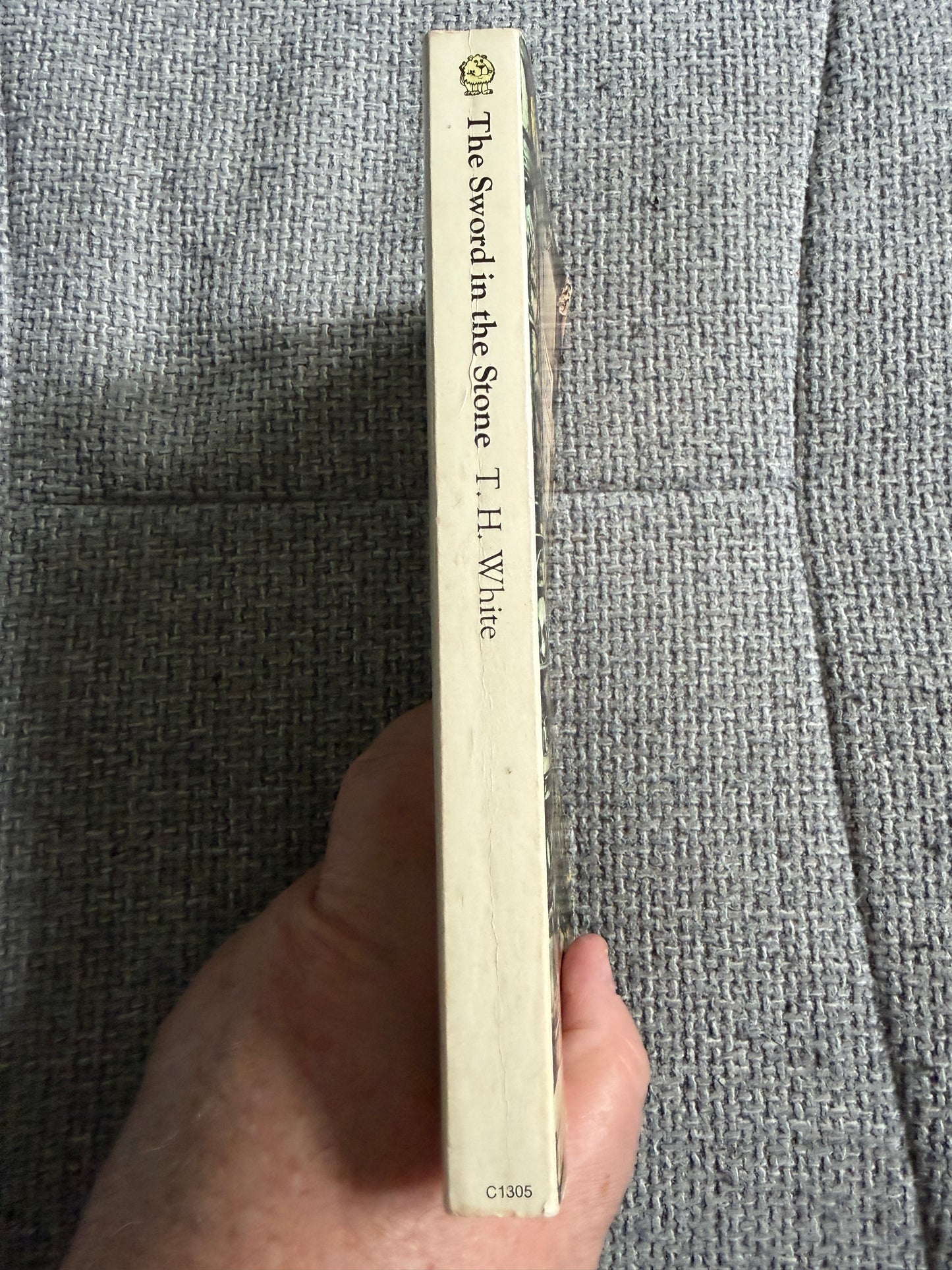 1977 The Sword In The Stone - T. H. White (Fontana Lions)