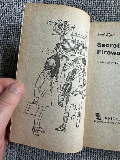 1975 Secret Seven Fireworks - Enid Blyton(Derek Lucas Illust)Knight Books