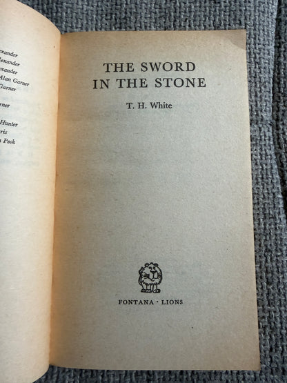 1977 The Sword In The Stone - T. H. White (Fontana Lions)
