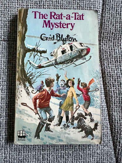 1970 The Rat-A-Tat Mystery - Enid Blyton(Armada Paperbacks)