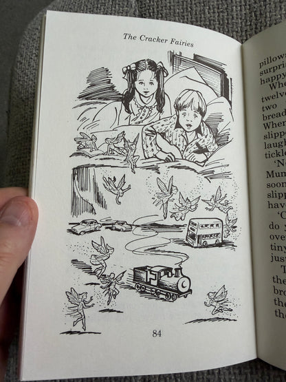 1993 Twelve Silver Cups & Other Stories - Enid Blyton (Dorothy Hamilton illust) Award Publications