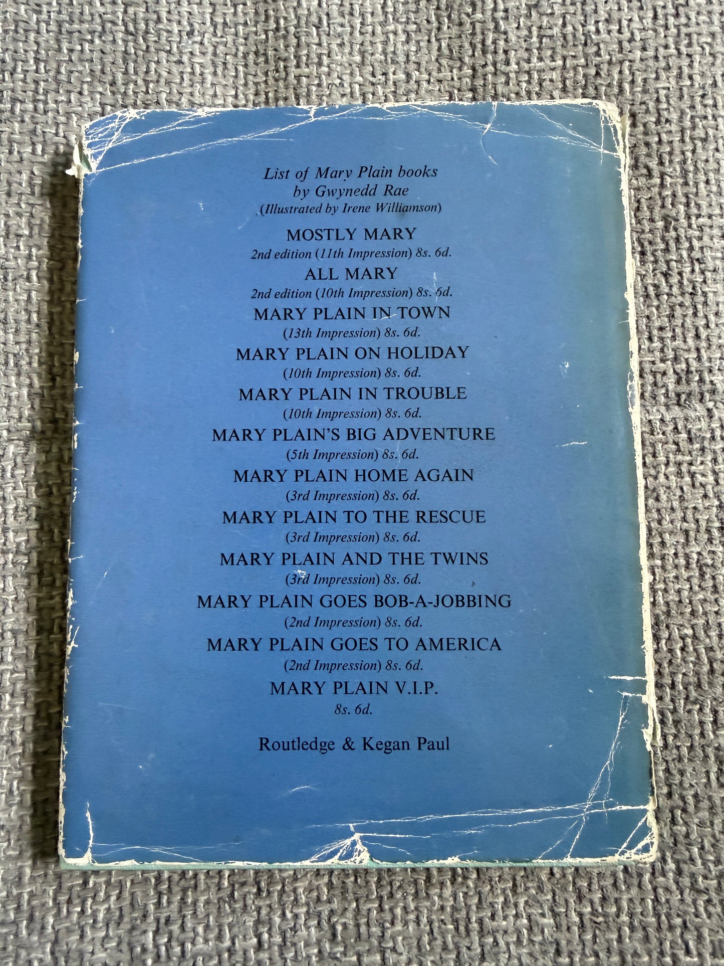 1964 Mary Plain Goes To America - Gwynedd Rae (Irene Williamson illust) Routledge & Kegan Paul Ltd