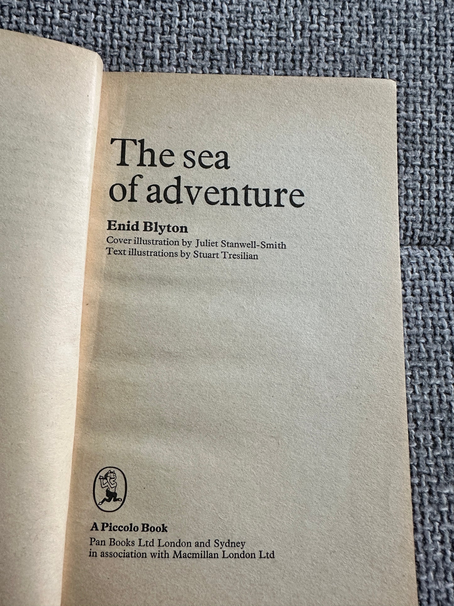 1975 The Sea Of Adventure - Enid Blyton(Stuart Tresilian Illust) Piccolo Publisher