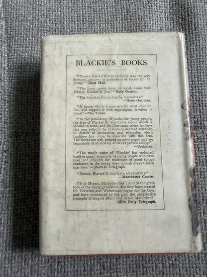1923*1st*A Heather Holiday - May Wynne (the pseudonym of Mabel Winifred Knowles (Blackie & Son)