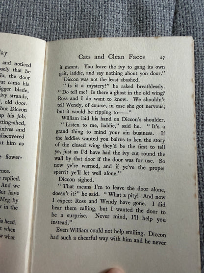 1923*1st*A Heather Holiday - May Wynne (the pseudonym of Mabel Winifred Knowles (Blackie & Son)