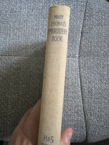 1943 Mary Thomas’s Embroidery Book(Hodder & Stoughton)