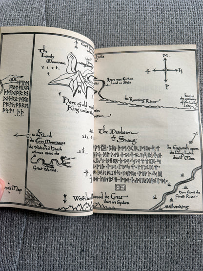 2012 The Hobbit - J. R. R. Tolkien (David Wyatt illust) HarperCollins