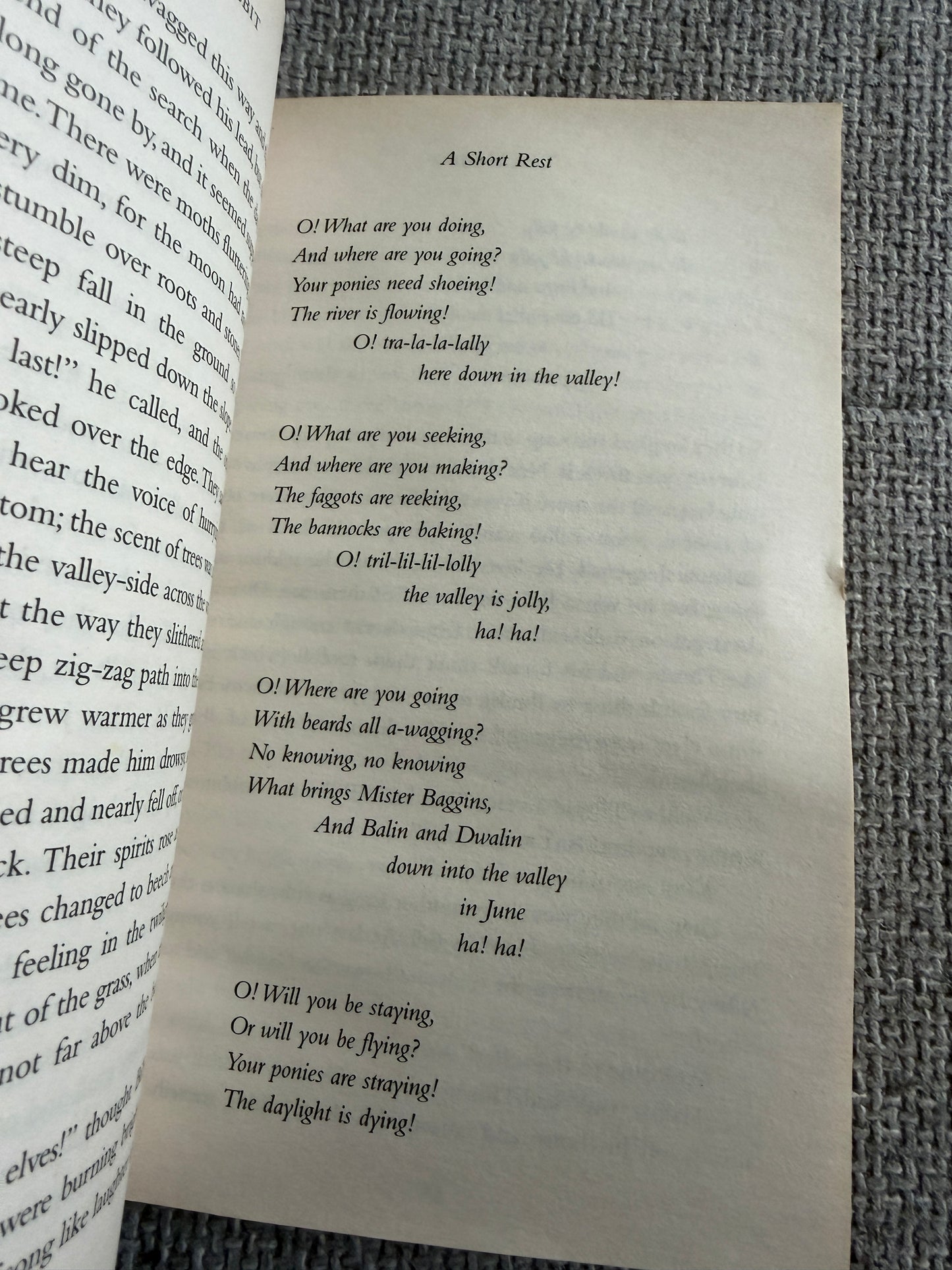 2012 The Hobbit - J. R. R. Tolkien (David Wyatt illust) HarperCollins