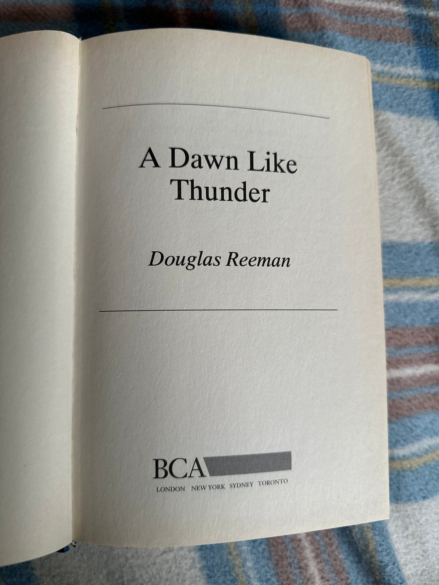 1996 A Dawn Like Thunder - Douglas Reeman(BCA)