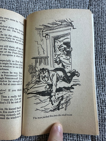 1977 The Mystery Of The Hidden House - Enid Blyton(Mary Gernat Illust) Granada Pub.