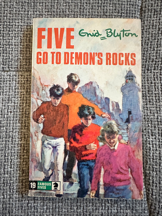 1977 Five Go To Demon Rocks - Enid Blyton(Betty Maxey) Knight Books