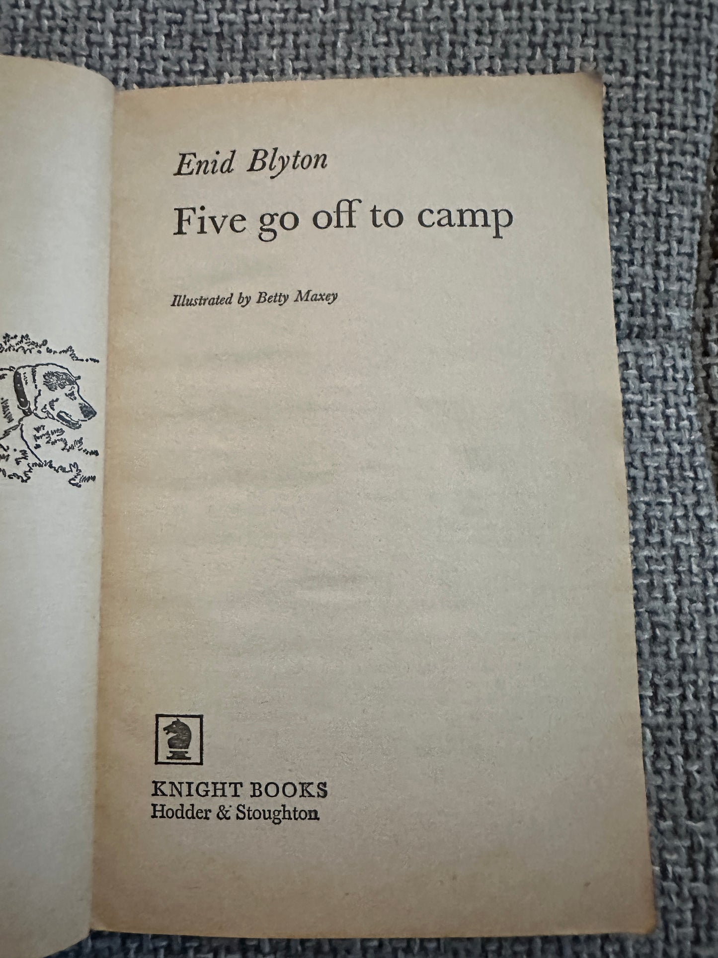 1978 Five Go Off To Camp - Enid Blyton(Betty Maxey)Knight Books