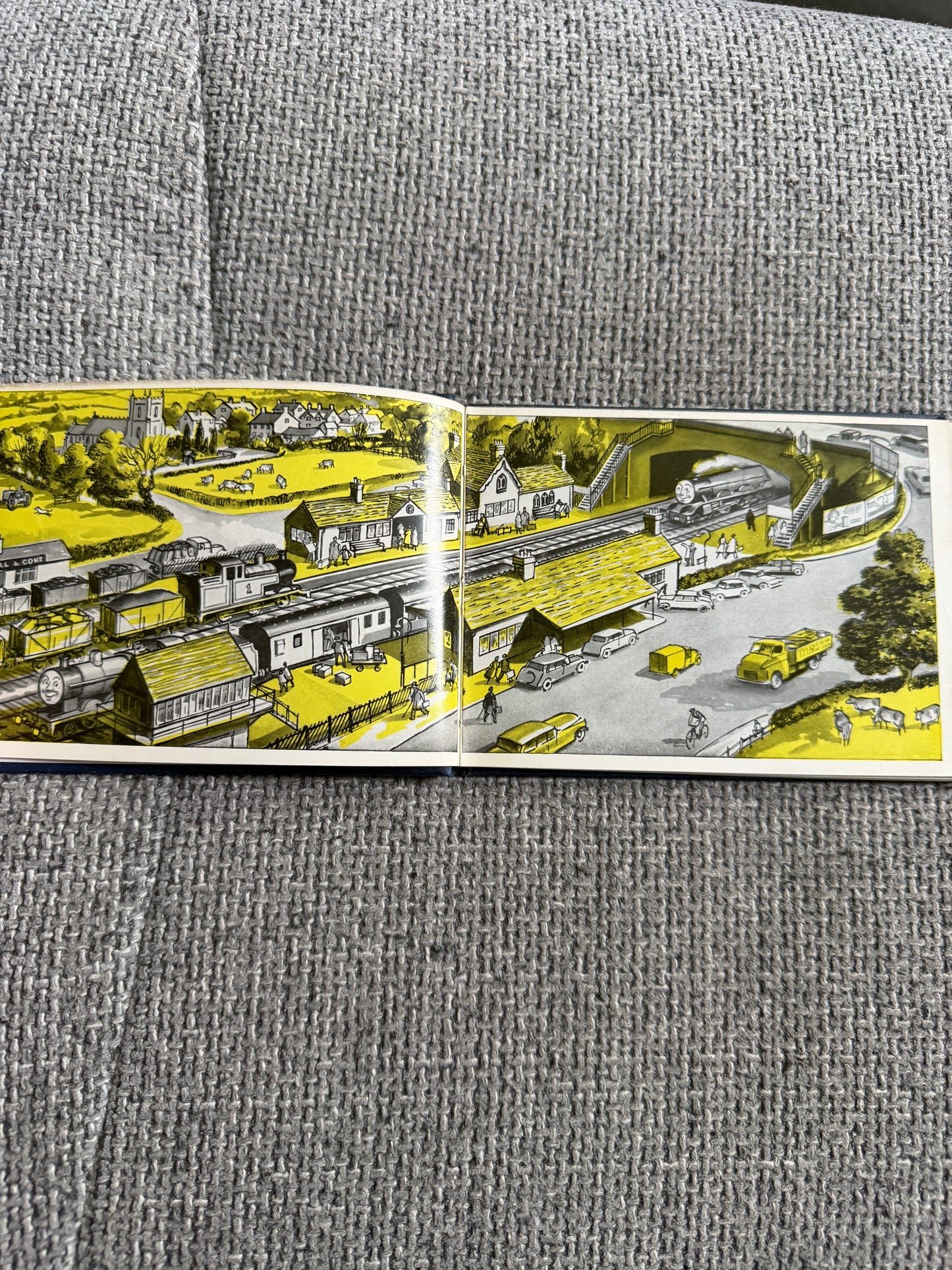 1967*1st* Small Railway Engines(No22) Rev. W. Awdry (Peter & Gunvor Edwards illust) Kaye & Ward Ltd