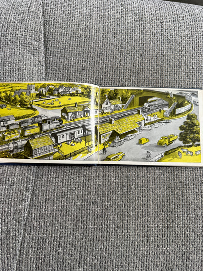 1967*1st* Small Railway Engines(No22) Rev. W. Awdry (Peter & Gunvor Edwards illust) Kaye & Ward Ltd