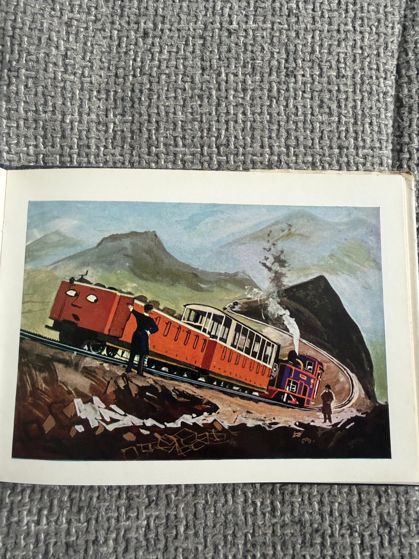 1967 Mountain Engines (No.19)Rev W. Awdry (Peter & Gunvor Edwards illust) Kaye & Ward Ltd)