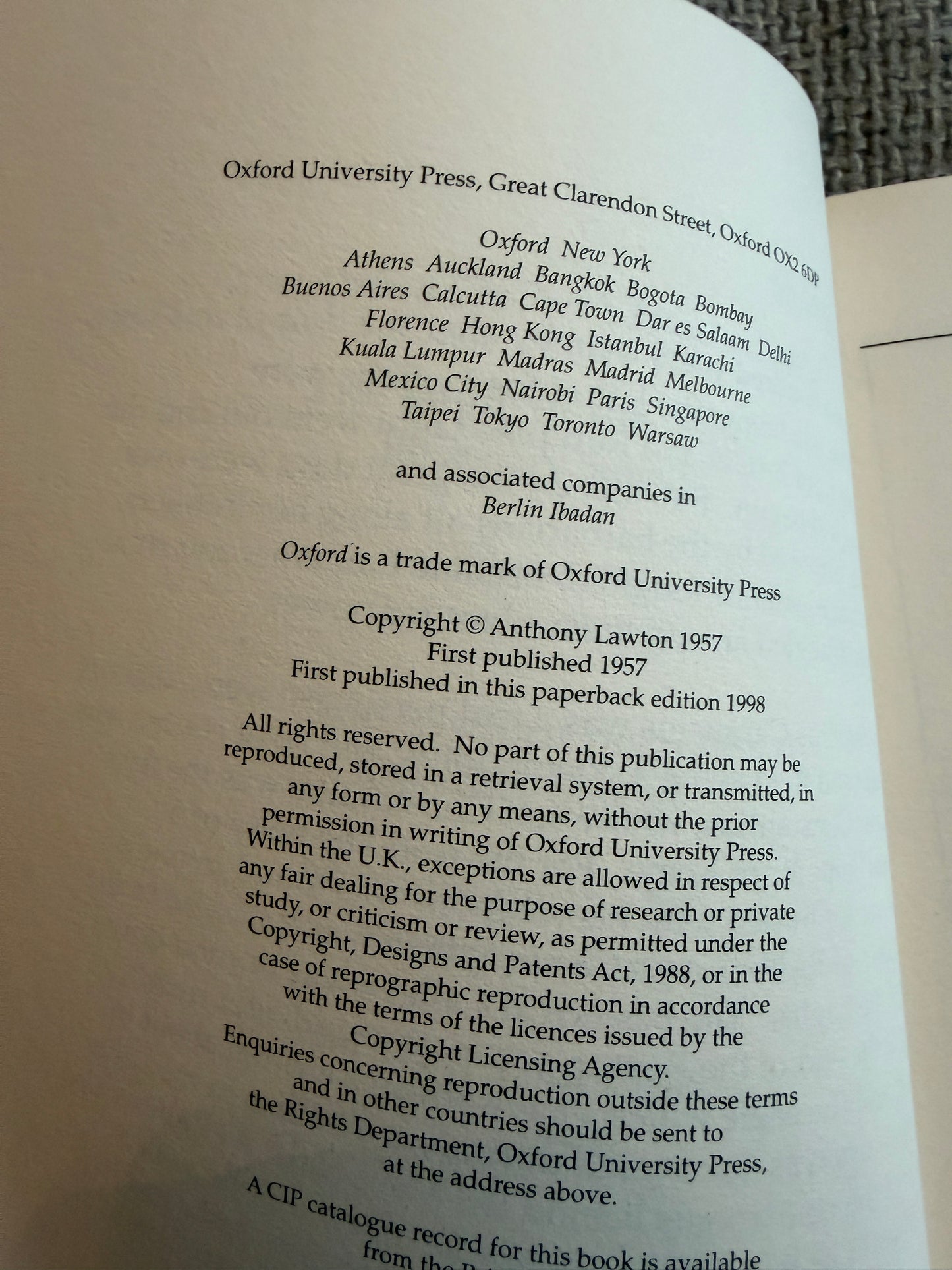 1998 The Silver Branch - Rosemary Sutcliff (Oxford University Press)