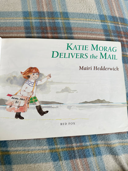 1997 Katie Morag Delivers The Mail - Mairi Hedderwick(Red Fox)