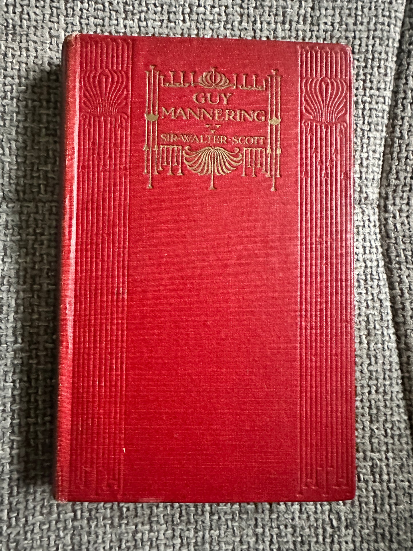 1905 Guy Mannering - Sir Walter Scott(MacMillan & Co Ltd)