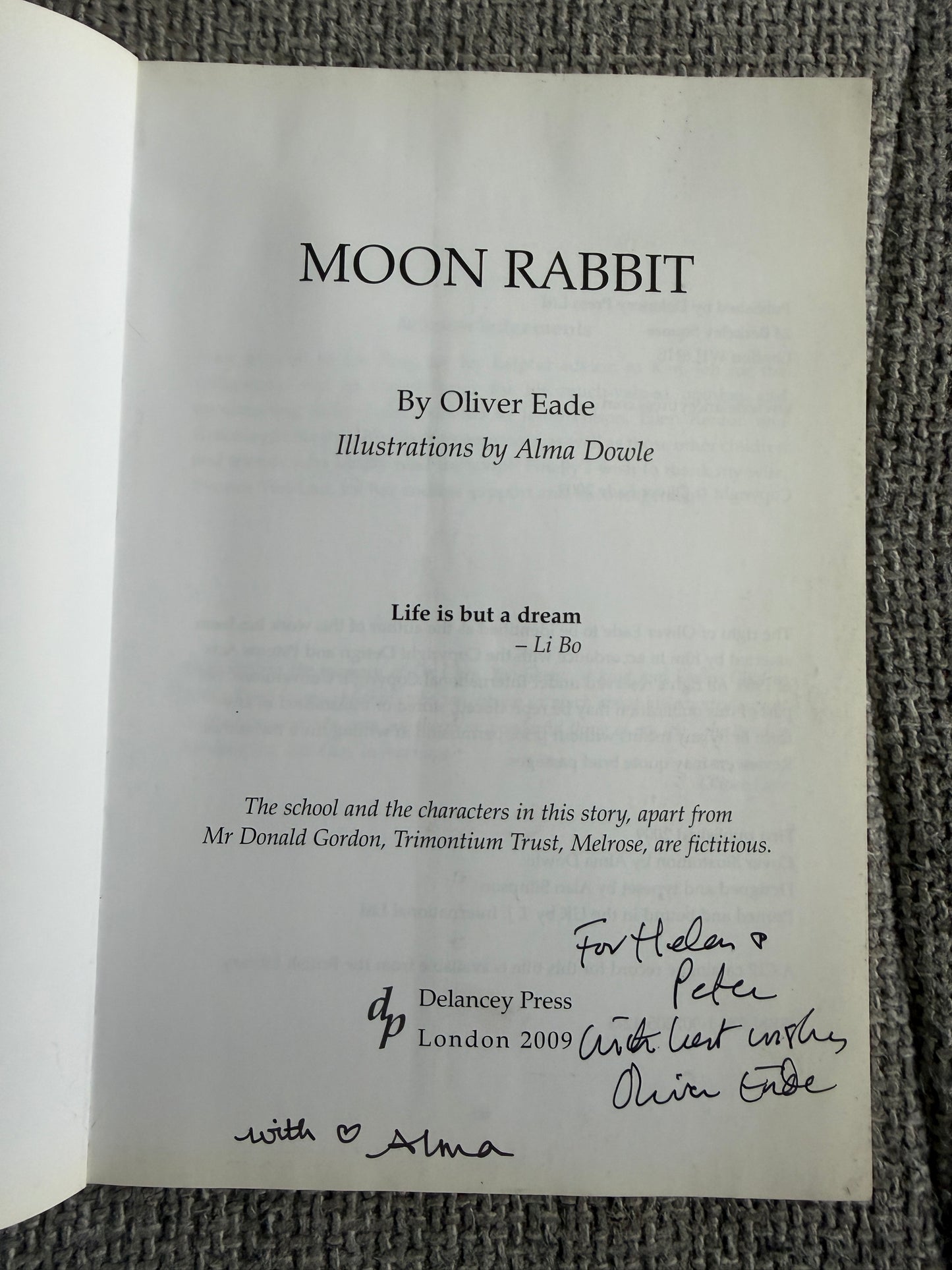 2009*1st Signed* Moon Rabbit - Oliver Eade (Alma Dowle illust) Delancey Press