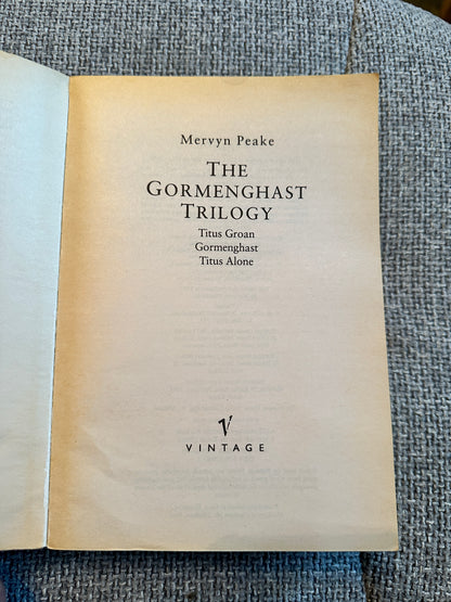 1999 The Gormenghast Trilogy - Mervyn Peake(Vintage Books)