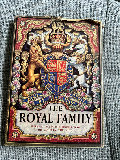 1950*1st* The Royal Family(The Illustrated Story Of The Royal Family’s Service To Britain & The Commonwealth) Dermot Morrah(Odhams Press)