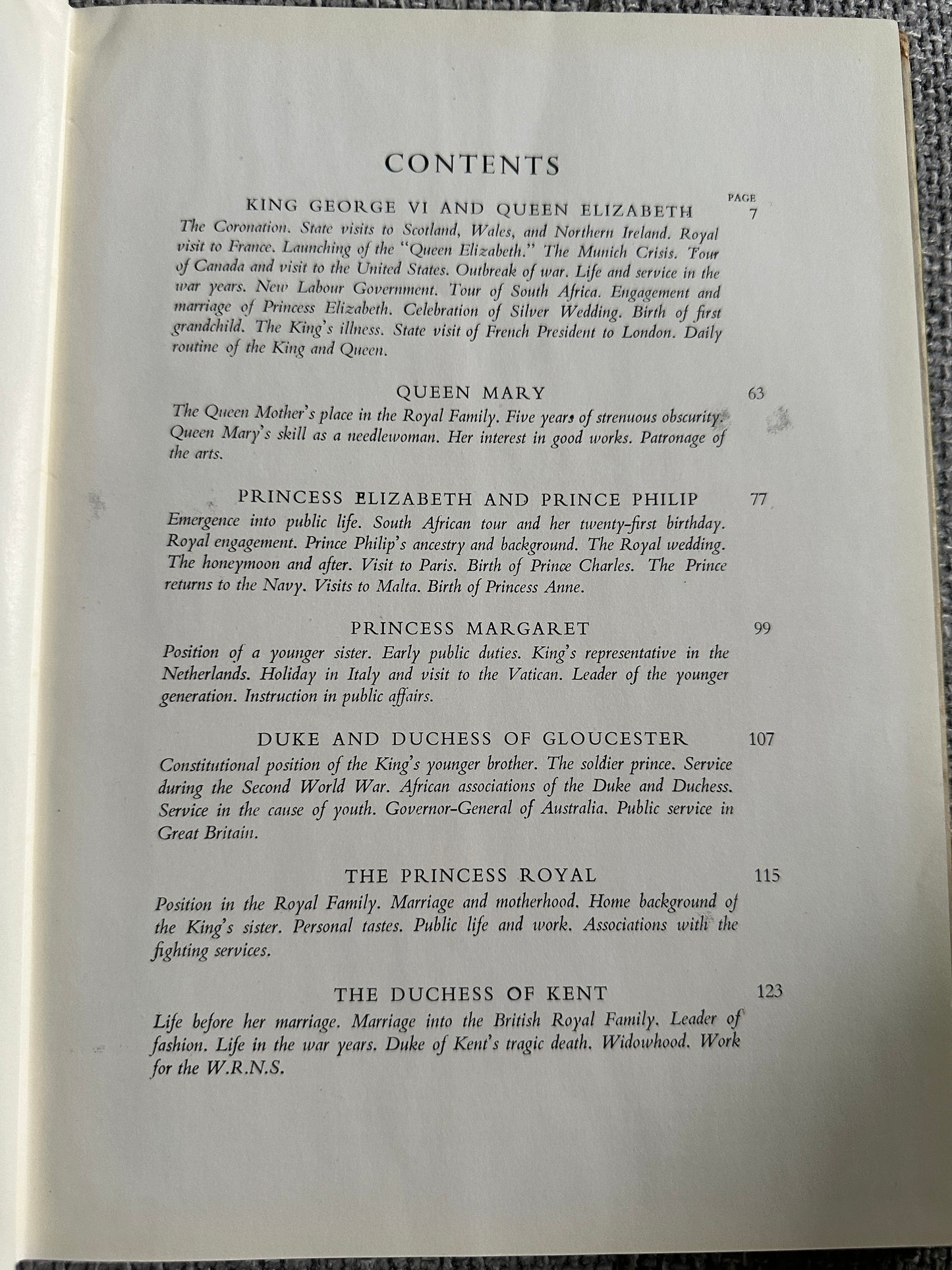 1950*1st* The Royal Family(The Illustrated Story Of The Royal Family’s Service To Britain & The Commonwealth) Dermot Morrah(Odhams Press)