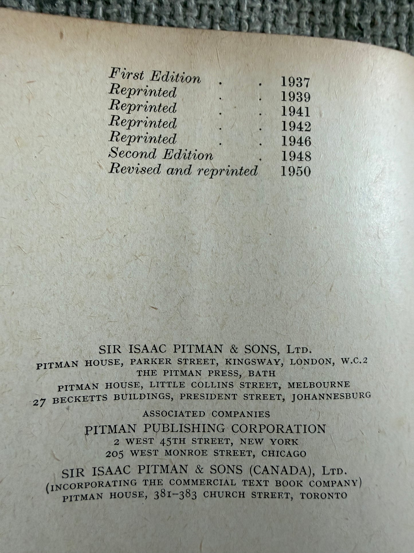 1950 The Book Of The Austin Ten - Staton Abbey (Sir Isaac Pitman & Sons Ltd)