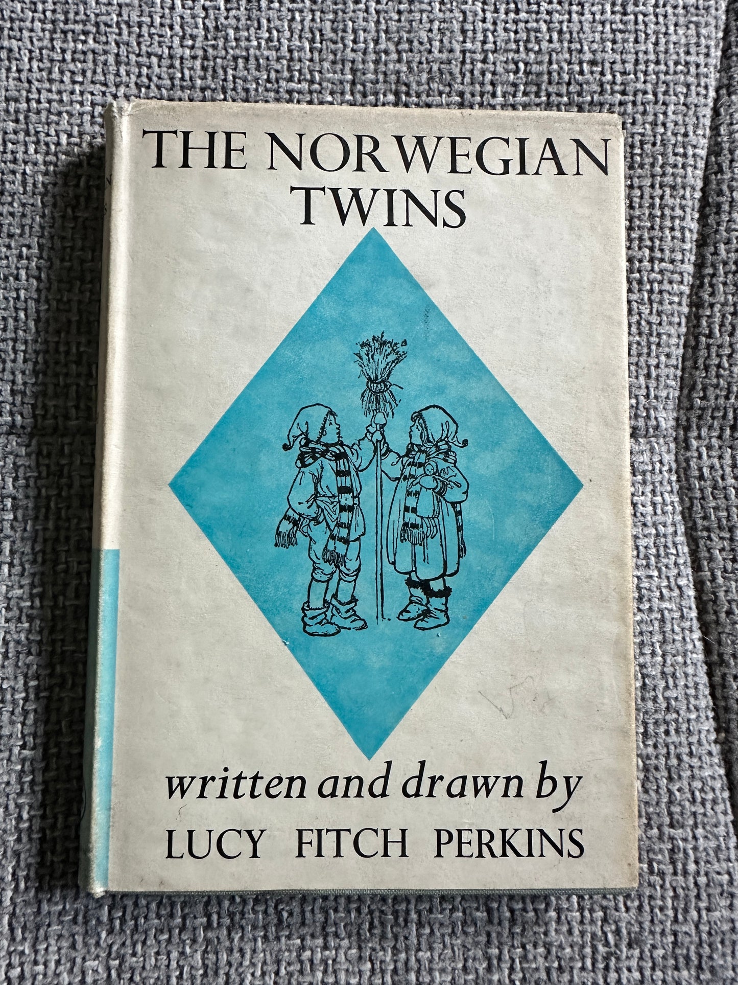 1949 The Norwegian Twins - Lucy Fitch Perkins(Jonathan Cape Publisher)