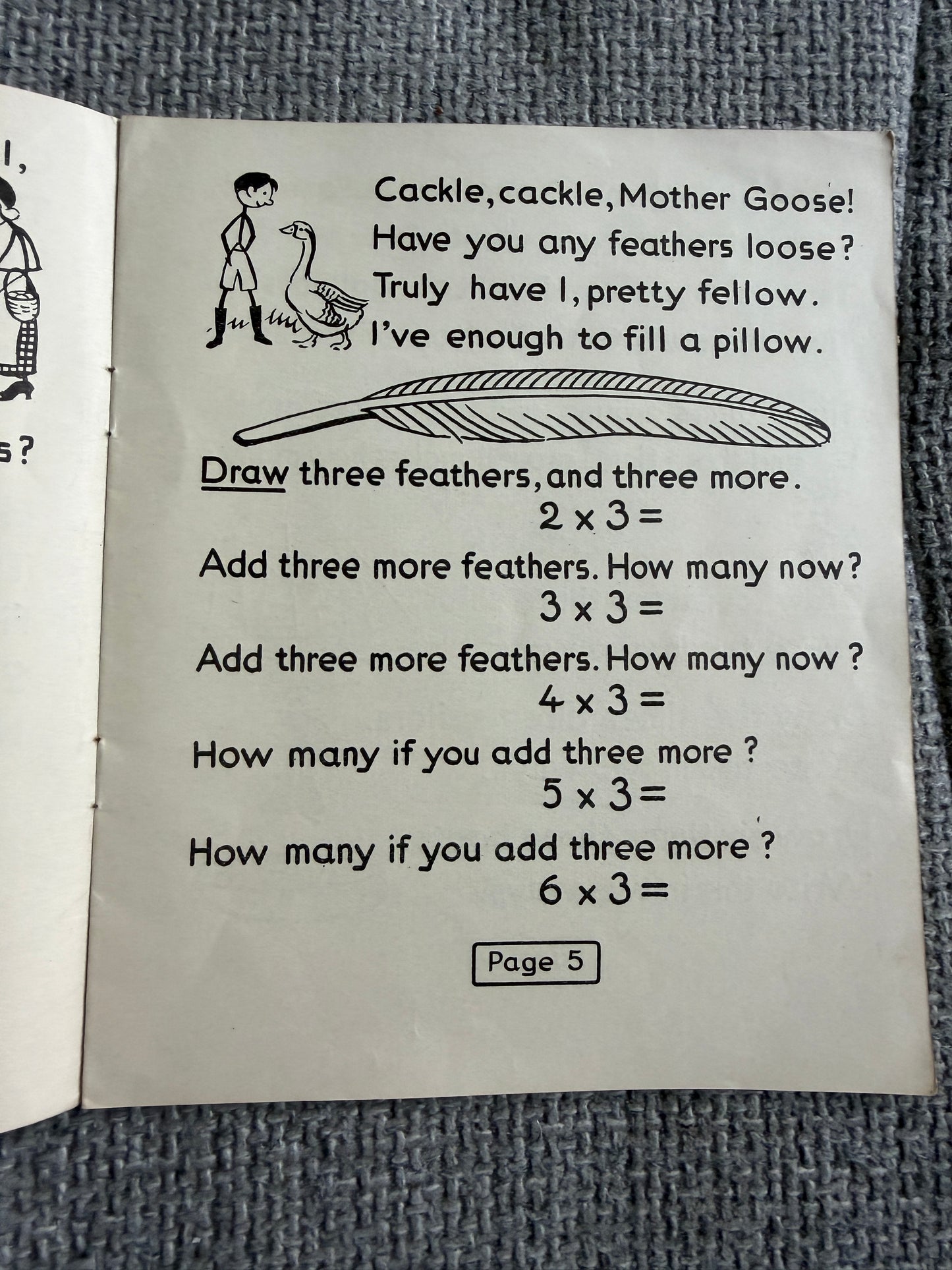 1940 The Peg Family Number Books No.3  (MacMillan & Co Ltd)