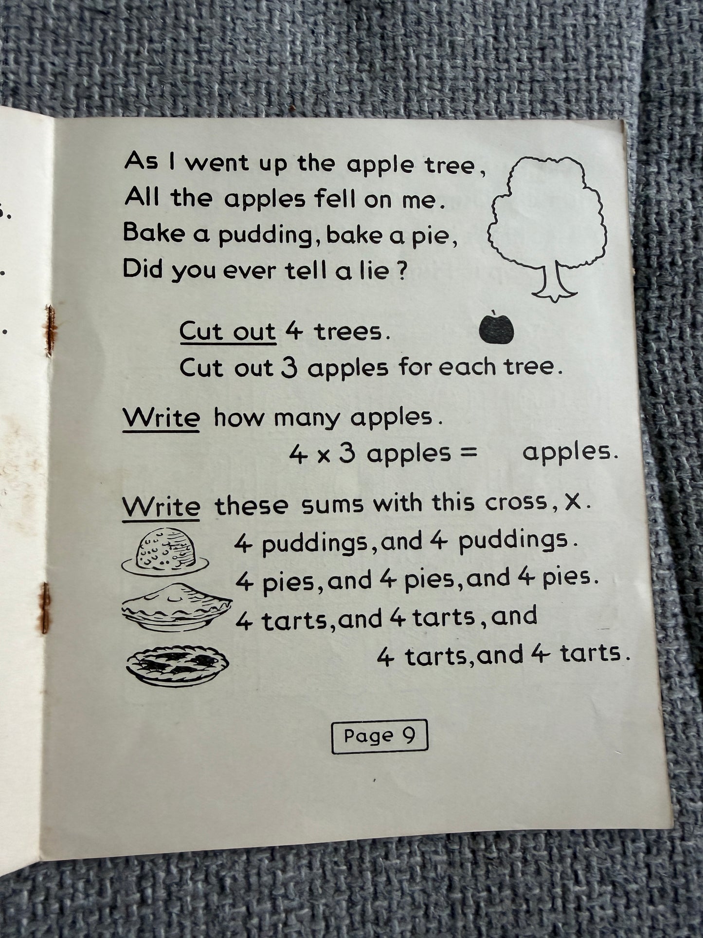1940 The Peg Family Number Books No.3  (MacMillan & Co Ltd)