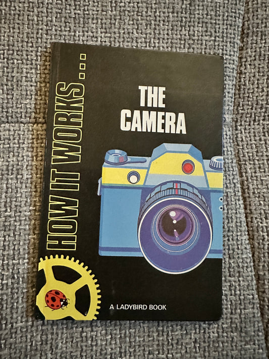 1970*1st* The Camera(Ladybird Series 654)David Carey(B. H. Robinson Illust)Ladybird Books