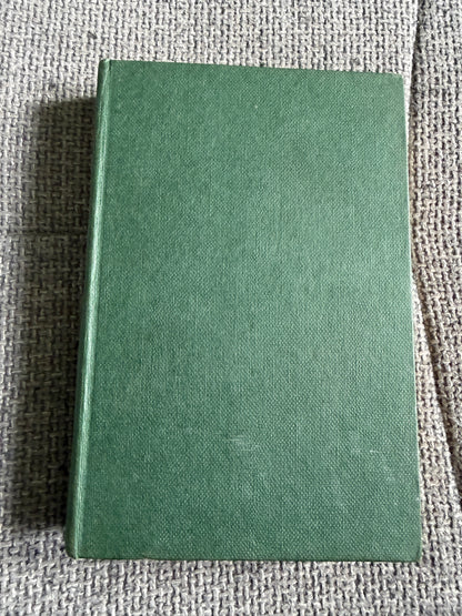 1968 White Boots - Noel Streatfield (Milein Cosman illust) Collins