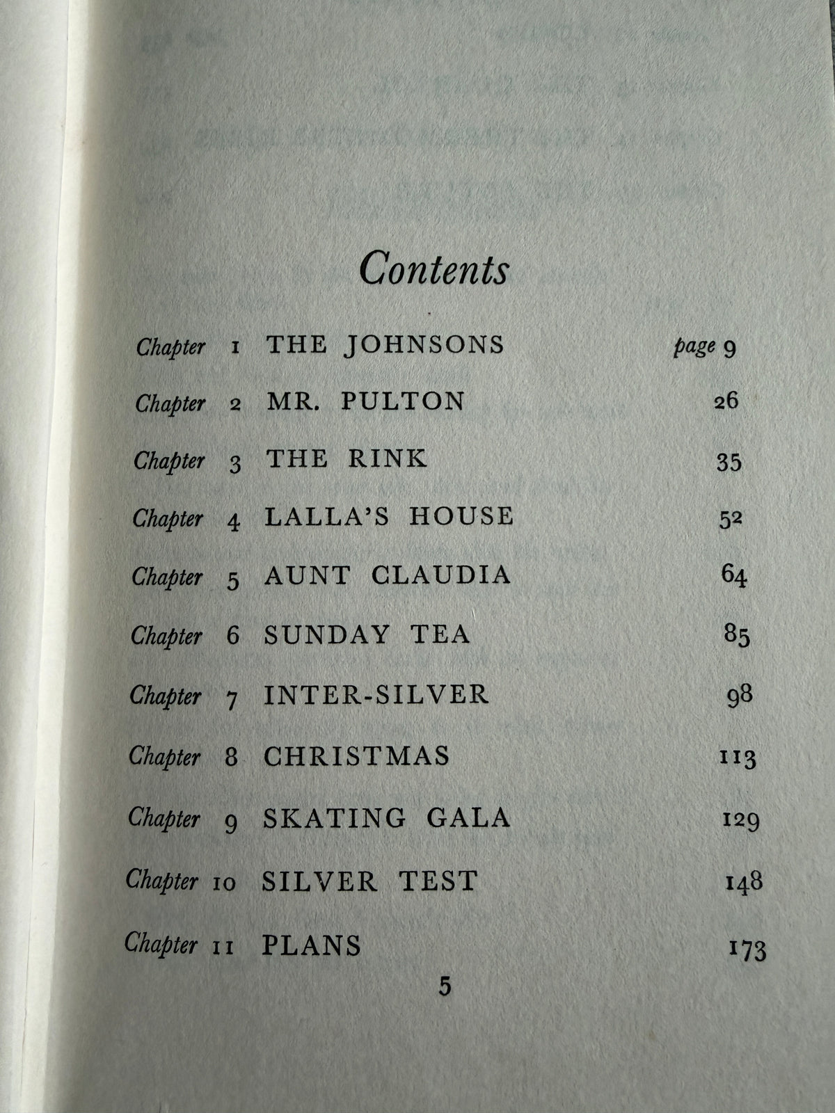 1968 White Boots - Noel Streatfield (Milein Cosman illust) Collins