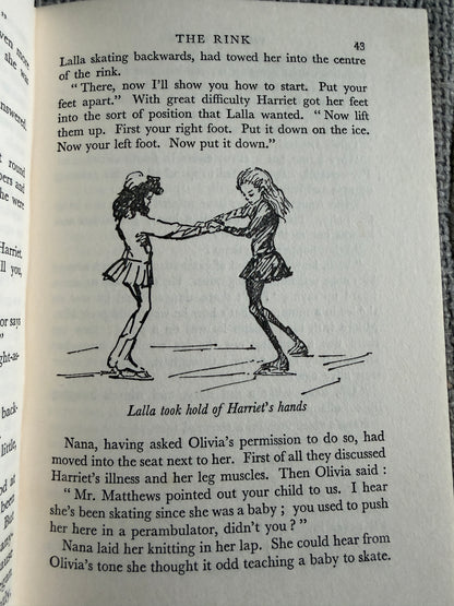 1968 White Boots - Noel Streatfield (Milein Cosman illust) Collins