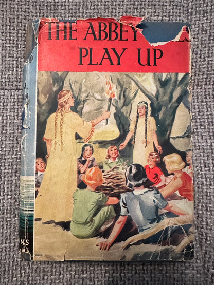 1948 The Abbey Girls Play Up - Elsie Oxenham(Collins)