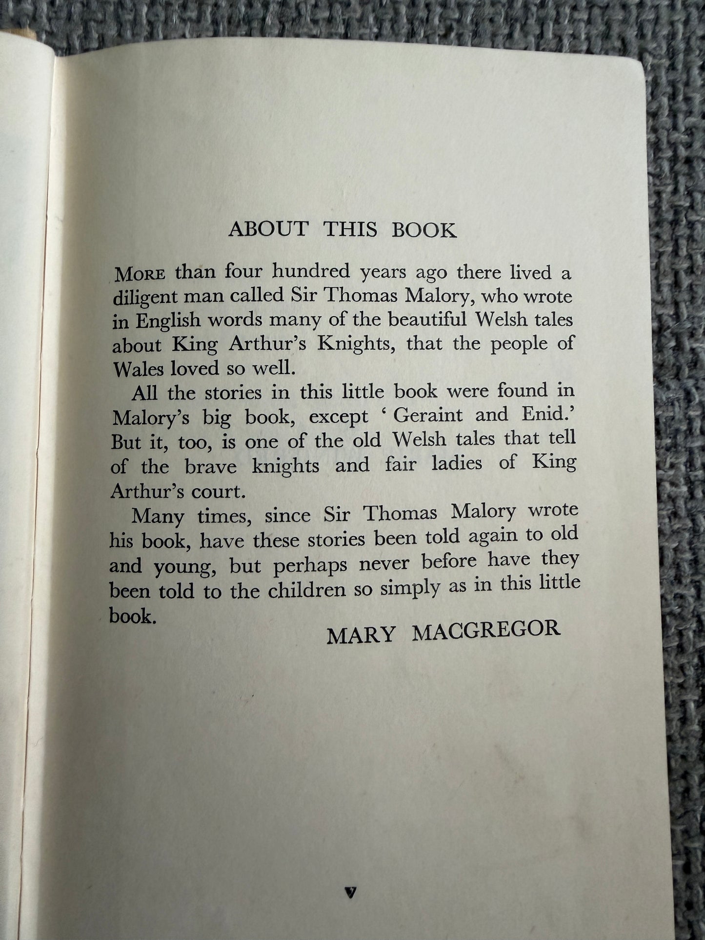 1950’s Stories Of King Arthur’s Knights - Mary MacGregor (C. Walter Hodges illust) Thomas Nelson & Sons Ltd.