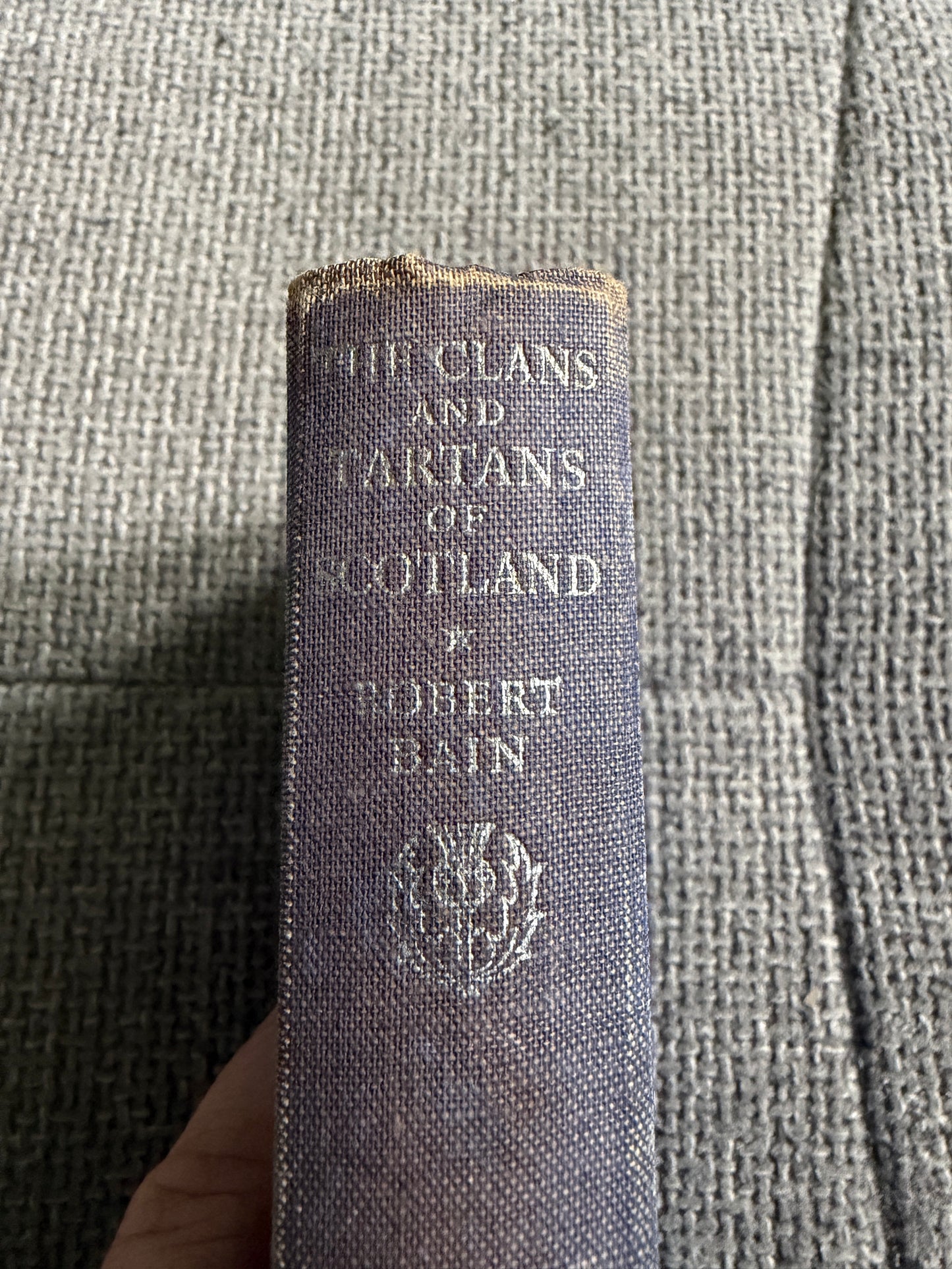 1949 The Clans & Tartans Of Scotland 🏴󠁧󠁢󠁳󠁣󠁴󠁿- Robert Bain (Collins Publisher)