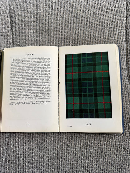 1949 The Clans & Tartans Of Scotland 🏴󠁧󠁢󠁳󠁣󠁴󠁿- Robert Bain (Collins Publisher)